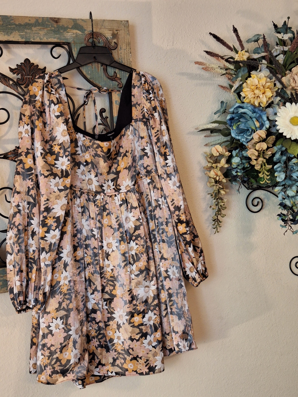 mittoshop Floral Empire Waist Long Sleeve Dress in Black, Cream & Yellow. Size S